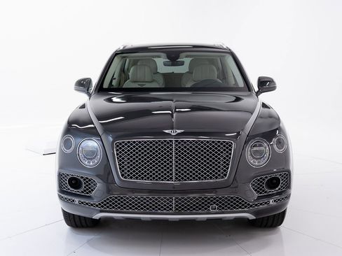 Used 2020 Bentley Bentayga V8 image 8