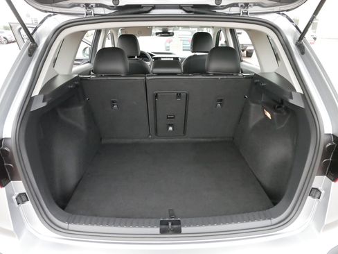 Used 2023 Volkswagen Taos SEL image 18