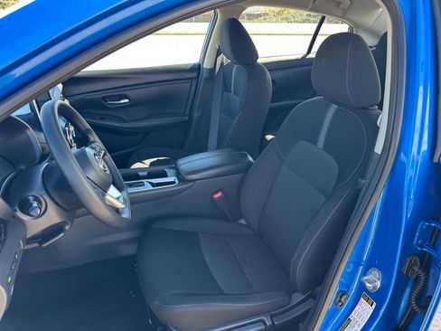 Used 2025 Nissan Sentra SV image 35