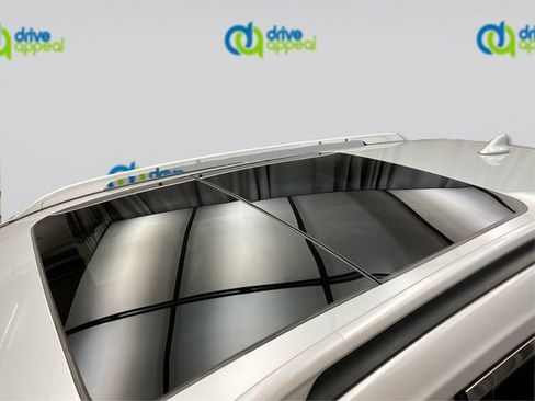 Used 2017 Nissan Rogue SL w/ SL Premium Package image 13