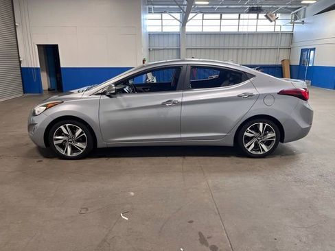 Used 2015 Hyundai Elantra Limited w/ Option Group 05 image 6