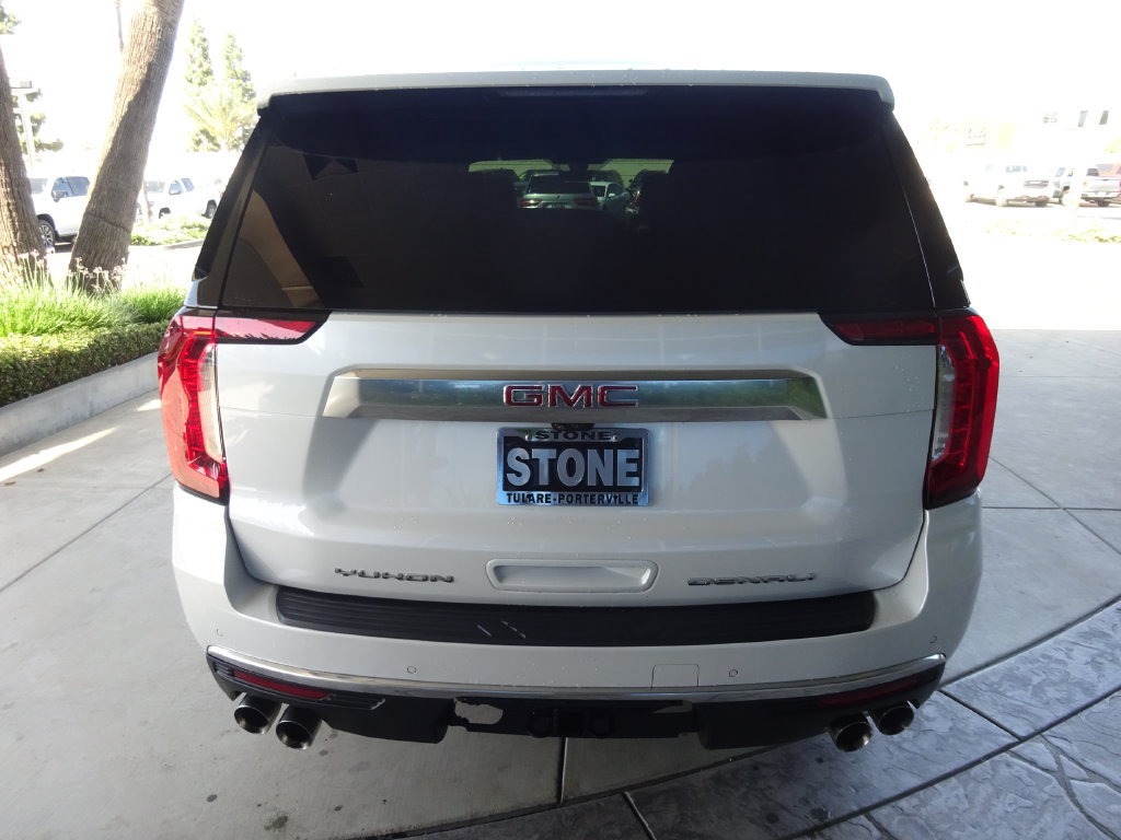 Certified 2022 GMC Yukon XL Denali w/ Denali Premium Package AWD/4WD image 6