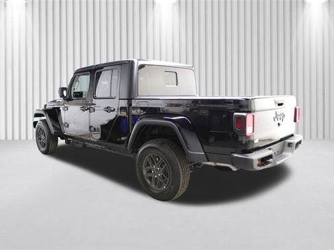 New 2026 Jeep Gladiator Sport image 5