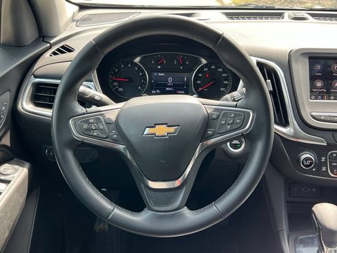 Used 2024 Chevrolet Equinox LT FWD image 14