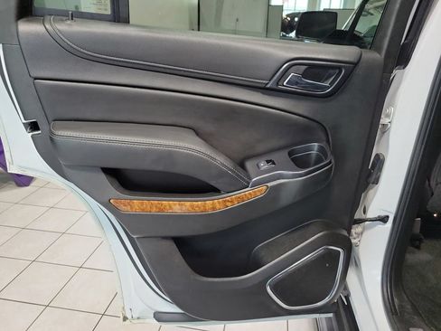 Used 2018 Chevrolet Tahoe Premier AWD/4WD image 28
