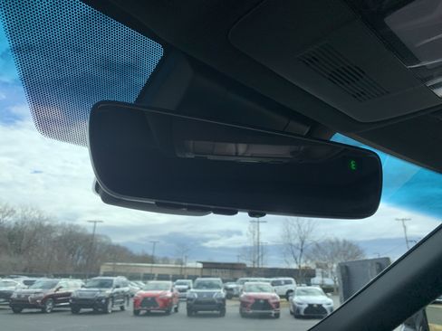 Certified 2025 Lexus ES 350 w/ Premium Package image 27