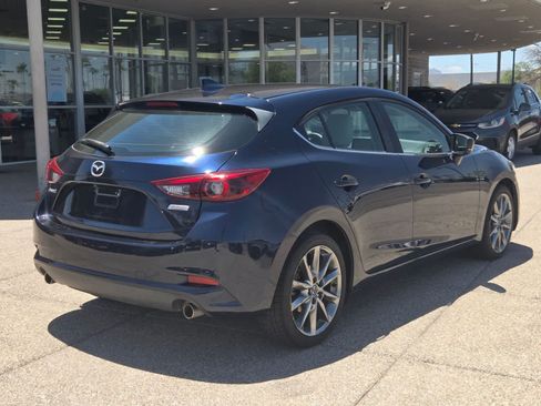 Used 2018 MAZDA MAZDA3 Grand Touring FWD image 5