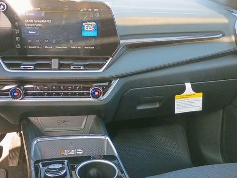 New 2026 Chevrolet Equinox LT image 27