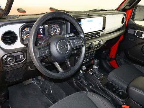 Used 2025 Jeep Wrangler Sport AWD/4WD image 24