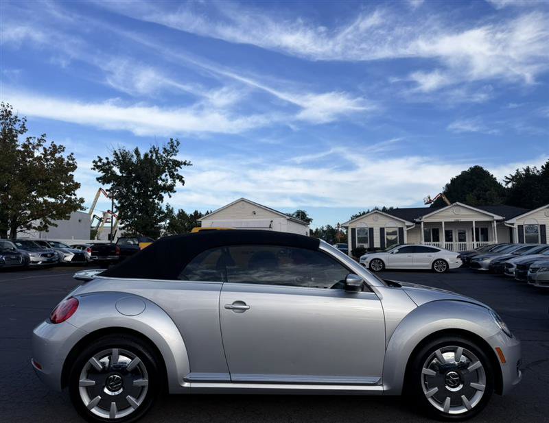 Used 2013 Volkswagen Beetle 2.5 FWD image 8