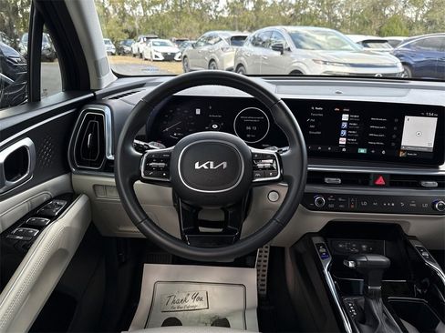 Used 2024 Kia Sorento SX image 27