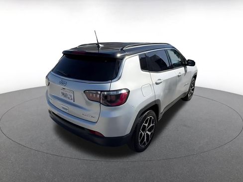 Used 2025 Jeep Compass Limited image 14