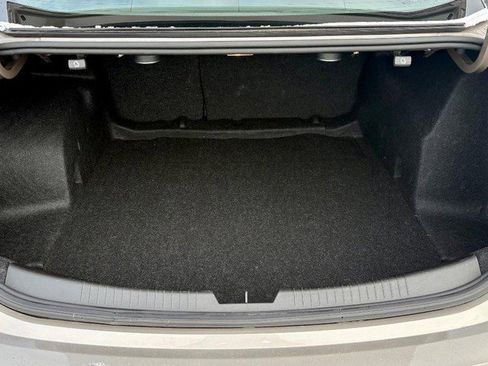 Used 2024 Chevrolet Malibu LT image 5