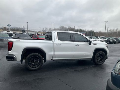 Used 2022 GMC Sierra 1500 SLT w/ SLT Premium Plus Package image 4