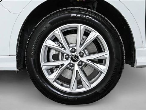 Certified 2025 Audi Q3 2.0T Premium w/ Convenience Package image 25