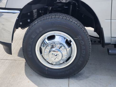 New 2026 RAM 3500 Tradesman AWD/4WD image 11