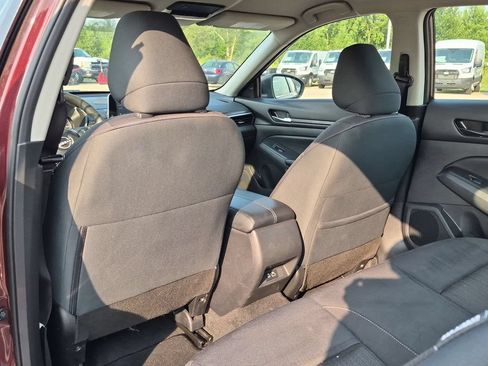 Used 2025 Nissan Altima 2.5 SV FWD image 23