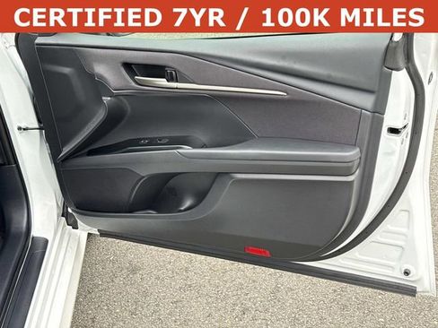 Used 2025 Toyota Camry LE image 8