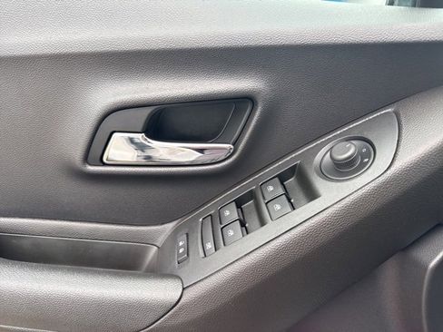 Used 2019 Chevrolet Trax LT w/ Driver Confidence Package image 21