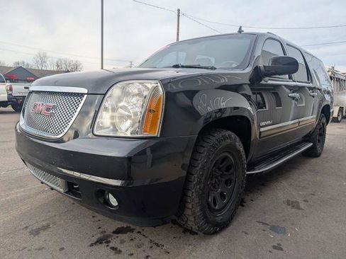 Used 2010 GMC Yukon XL Denali image 4