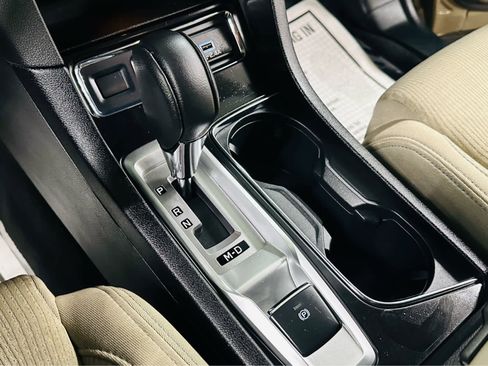 Certified 2023 Subaru Ascent Premium w/ Convenience Package image 11