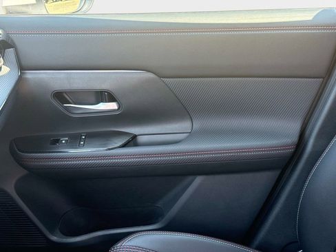 Used 2025 Nissan Kicks SR image 18