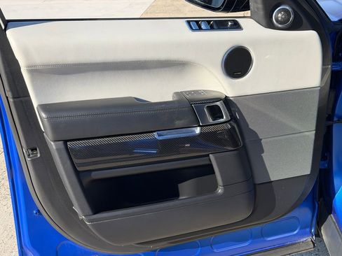 Used 2019 Land Rover Range Rover Sport SVR image 11