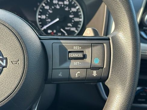 Certified 2023 Nissan Rogue SV FWD image 39