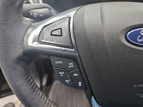 Used 2020 Ford Edge SEL w/ Convenience Package image 16