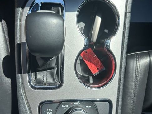 Used 2020 Jeep Grand Cherokee Limited w/ Premium Lighting Group image 24