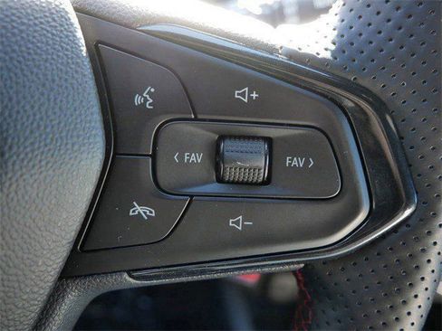 Used 2024 Chevrolet Trax RS w/ Driver Confidence Package image 24