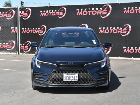 Used 2023 Toyota Corolla SE w/ SE Premium Package FWD image 2