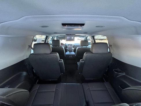 Used 2017 Chevrolet Suburban Premier image 13
