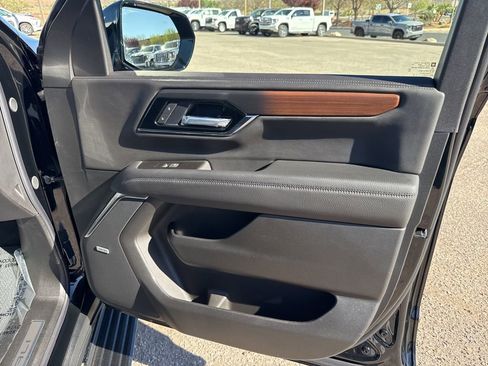 New 2026 GMC Yukon XL Denali image 16