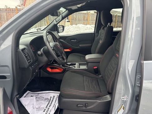 Used 2024 Nissan Frontier PRO-4X w/ Technology Package image 13
