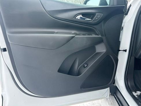Used 2023 Chevrolet Equinox LT AWD/4WD image 19