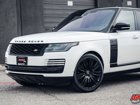 Used 2018 Land Rover Range Rover HSE image 29