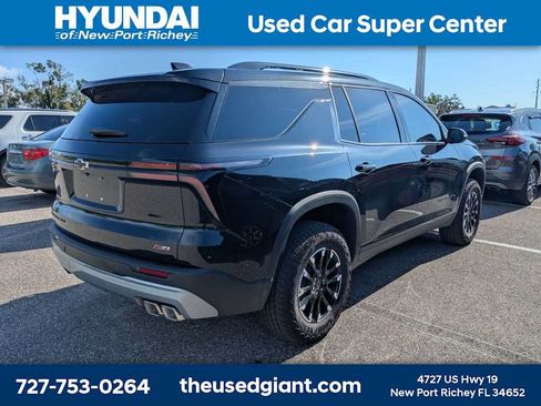 Used 2026 Chevrolet Traverse Z71 w/ LPO, Floor Liner Package AWD/4WD image 2