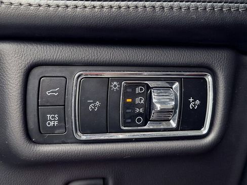 Used 2023 Lincoln Nautilus Reserve w/ Luxury Package image 36