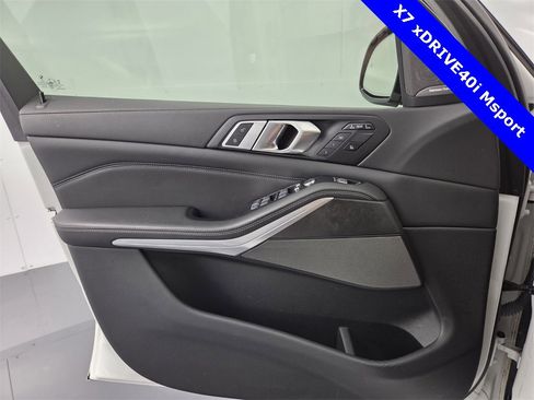 Used 2023 BMW X7 xDrive40i w/ M Sport Package image 38