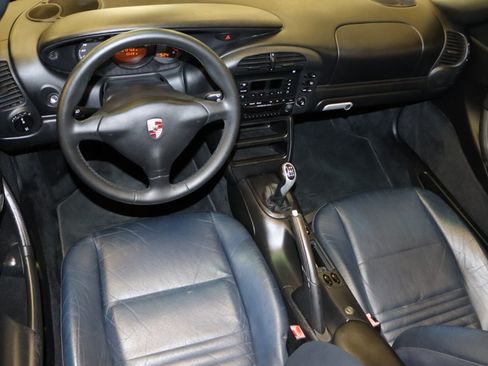 Used 2004 Porsche Boxster RWD image 4