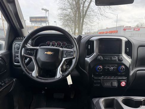Used 2021 Chevrolet Silverado 2500 LT w/ Fleet Comfort Package AWD/4WD image 19