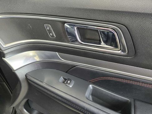 Used 2018 Ford Explorer Sport w/ Equipment Group 401A AWD/4WD image 21