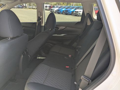 Used 2020 Nissan Rogue S image 13