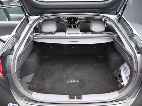 Used 2022 Hyundai Ioniq SE FWD image 23