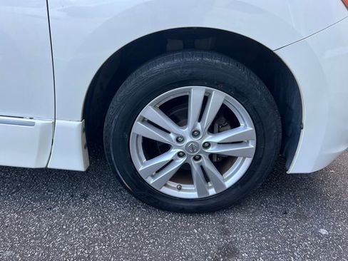 Used 2014 Nissan Quest SL image 35