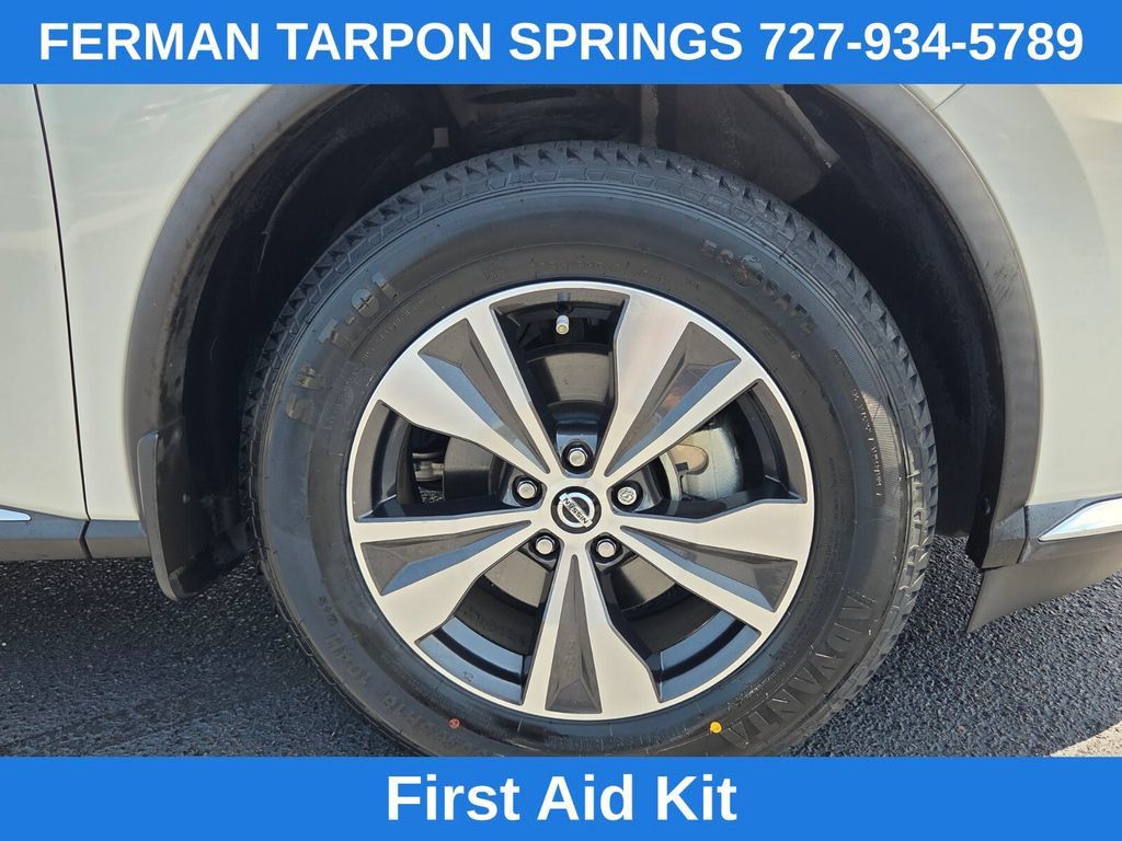 Used 2022 Nissan Murano SV w/ Cargo Package FWD image 13