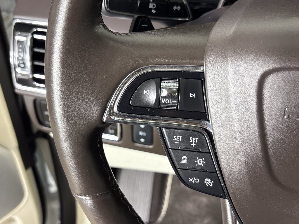 Used 2024 Lincoln Navigator Black Label AWD/4WD image 19