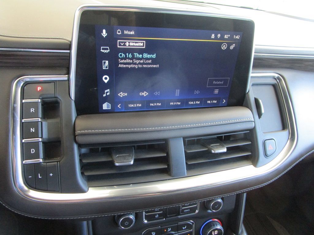 Used 2023 Chevrolet Tahoe LT w/ Luxury Package RWD image 39