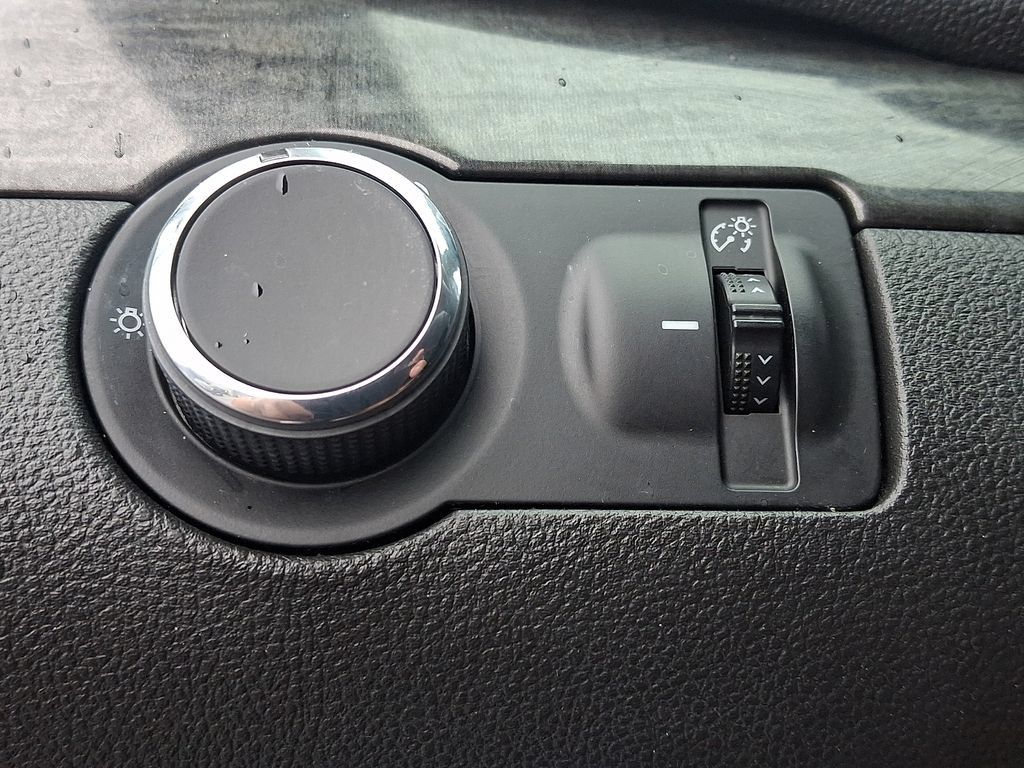 Used 2016 Buick Encore FWD image 25